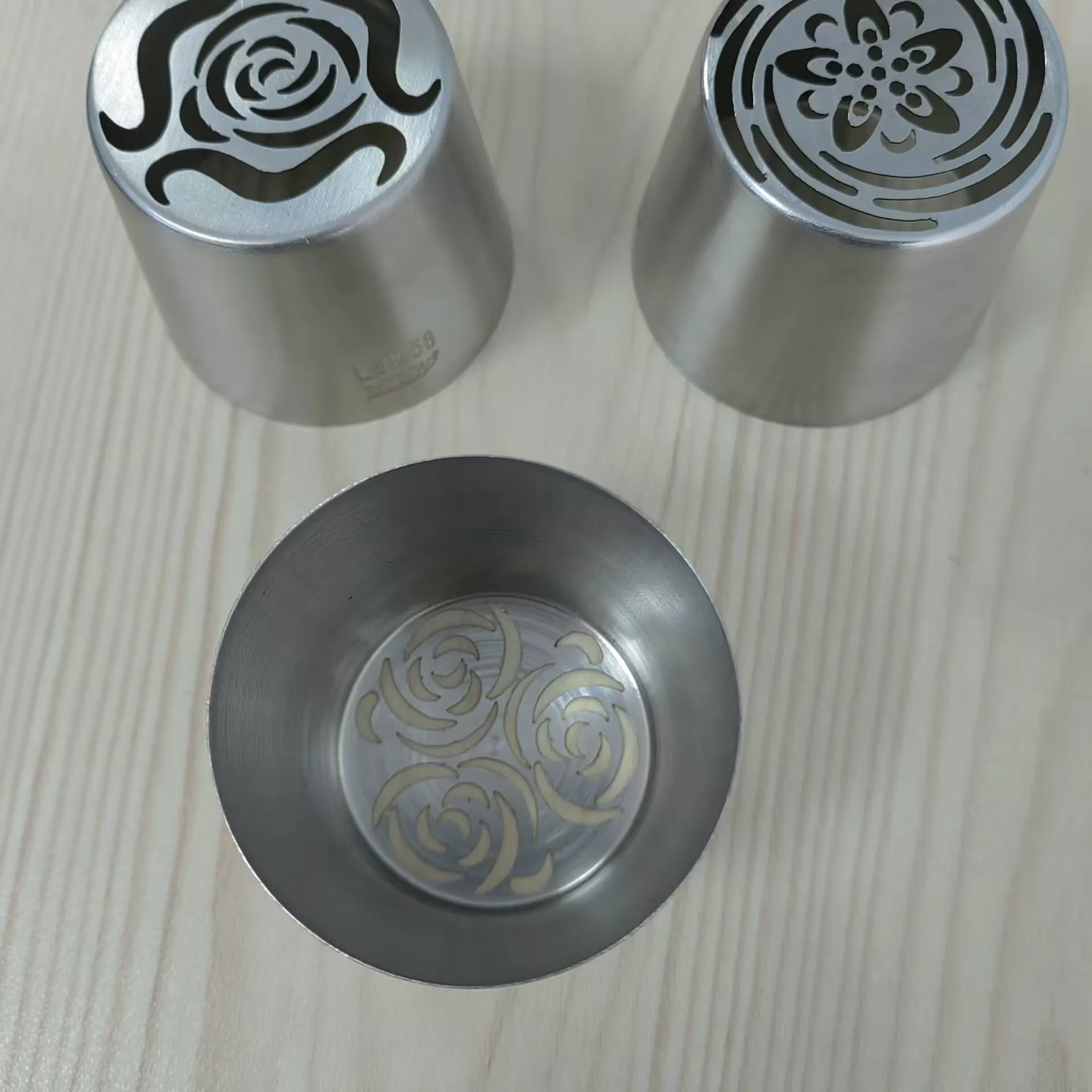 3 PCS Stainless Steel XL Russian Icing Nozzles Pastry Baking Tools Kit 1PCS Leaf Tip & Brush