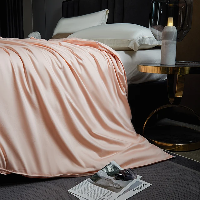 Couette en soie, remplissage en soie naturelle, évacuation de l'humidité, hypoallergénique, pleine taille pour une utilisation dans la chambre à coucher 4