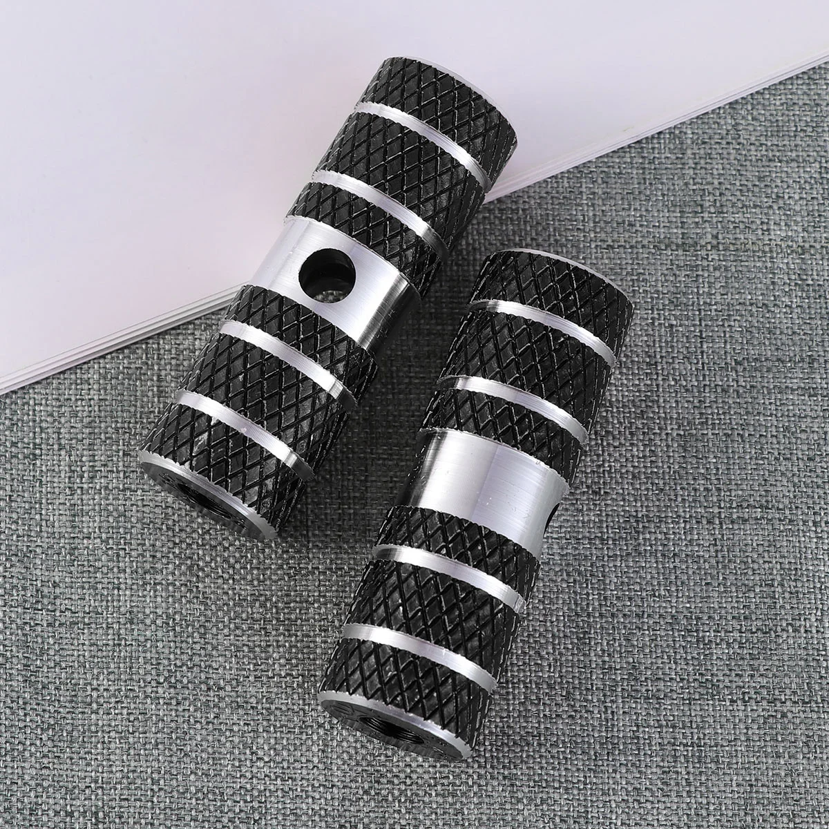 

One Pair Durable High Quality Bike Cylinder Seat Axle Stunt Pedals Stunt Pegs for Bicycle