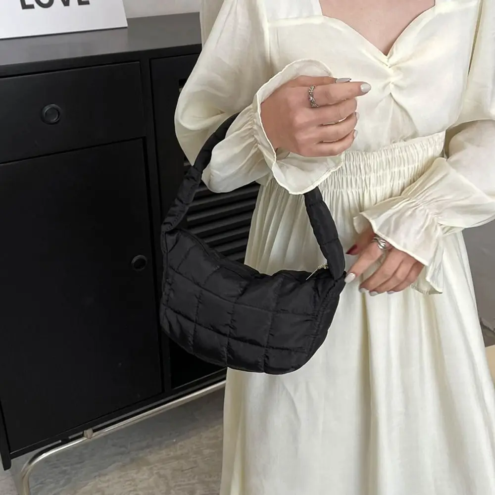 

Portable Simple Elegant Single Shoulder Bags Retro Casual Lattice Underarm Bag Large Capacity Women Handbags