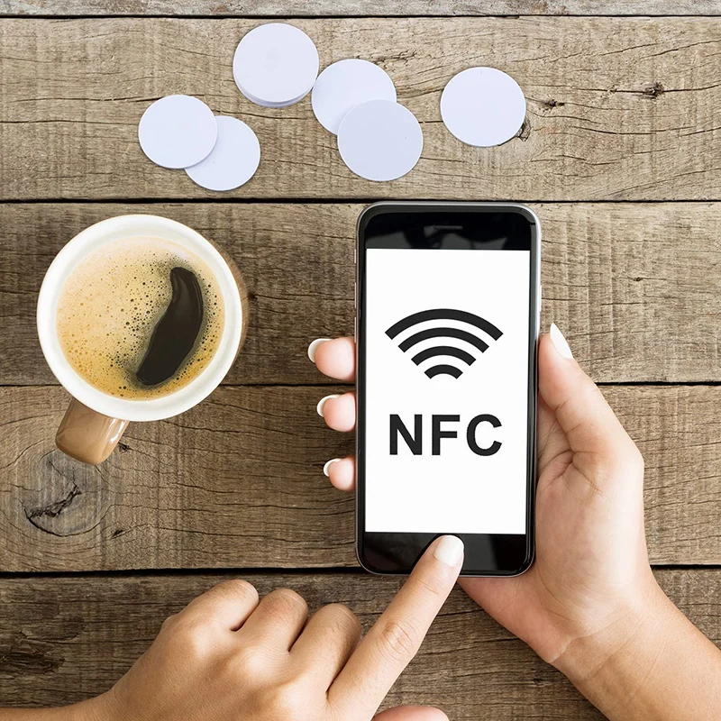 215 NFC 빈 흰색 카드 태그, PVC 카드, NFC 코인 카드, Tagmo 및 NFC 지원 휴대폰 및 장치와 호환 가능, 원형