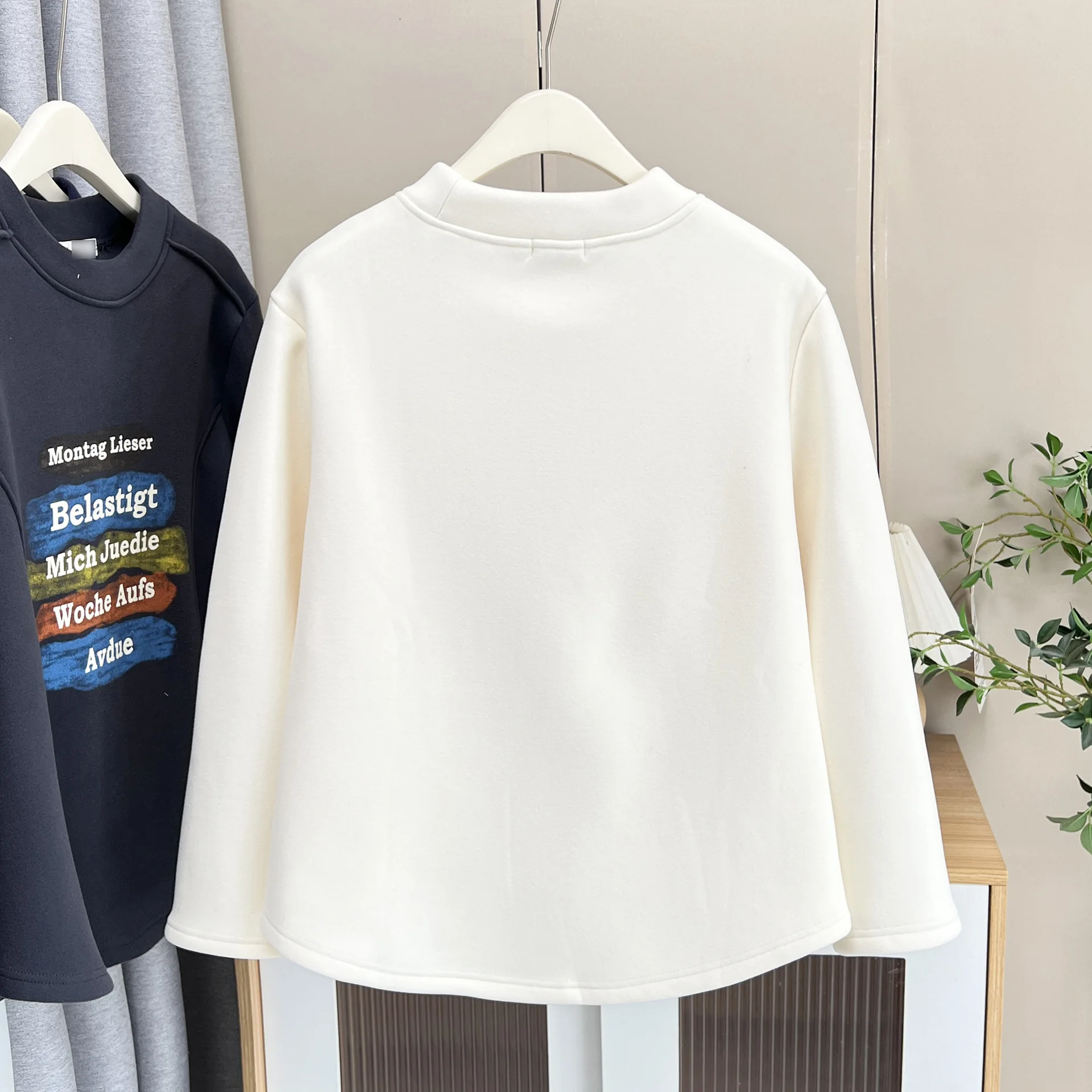 XXXXL Fashion Plus Size Women's T-Shirt New Simple Casual Fleece And Thickened Printed Color Letter Base Tops For Winter 2554
