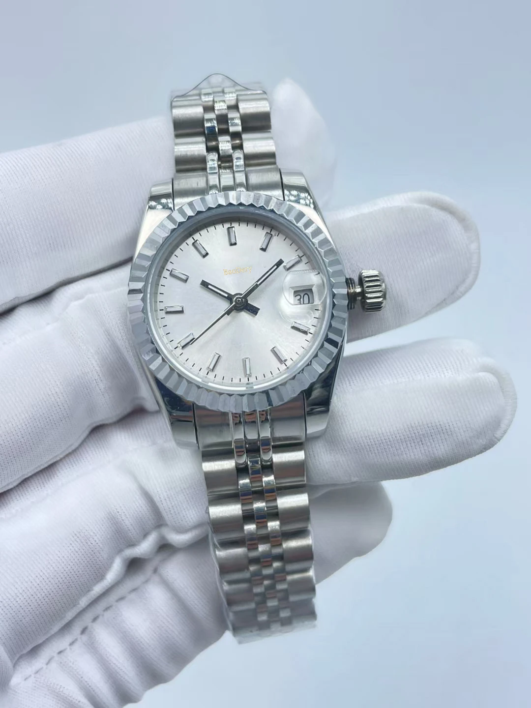 Trendy 26mm Women's Wrist Watch with Gold Strap - Mechanical Movement, 904 Steel, & Calendar Window for Daily Style