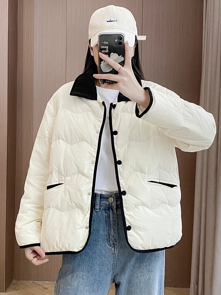 

2023 Winter Latest Trend Design New Small Lightweight Down Coat Women's Short Polo Neck White Duck Down Winter Coat
