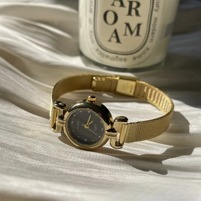 Medieval Round Gold Watch, Retro Women's Quartz Watch