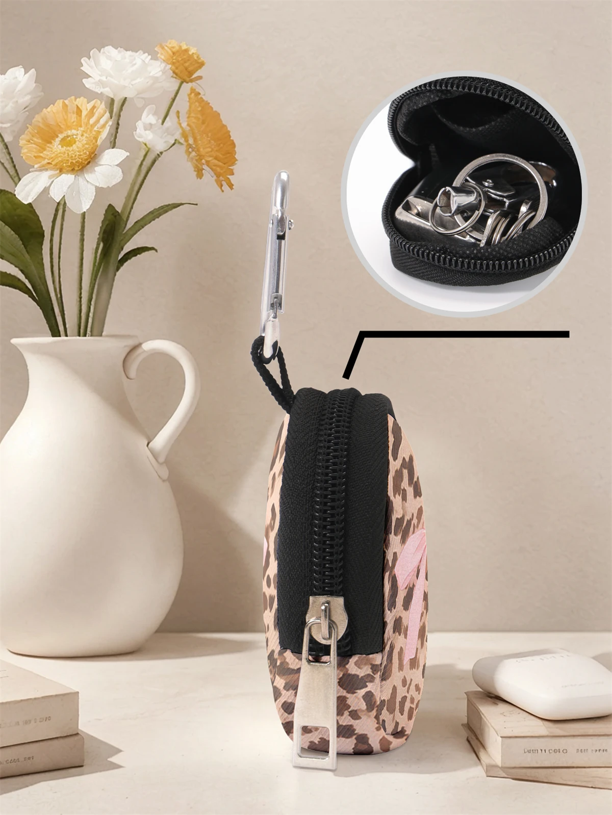 Bow leopard print mini wallet, zipper change bag with hook clip, headphone key bag, suitable for both men and women