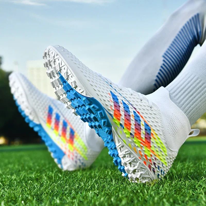 Description Picture 4 of itemNew Men Soccer Shoes TF/FG Football Boots Futsal Match Sport Training Soccer Cleats Wholesale Unisex Professional Ultralight
