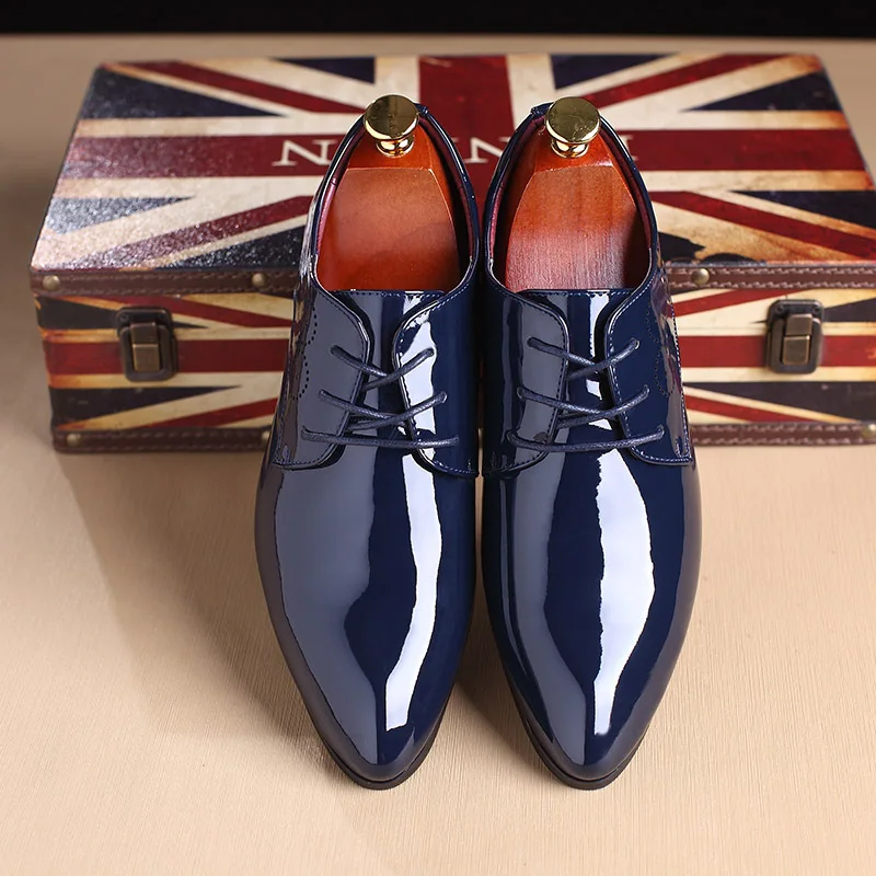 Men's Fashion Classic Wedding Party Derby Shoes Men Patent Leather Brogue Shoe Mens Lace-up Dress Business Office Flats 4 colors
