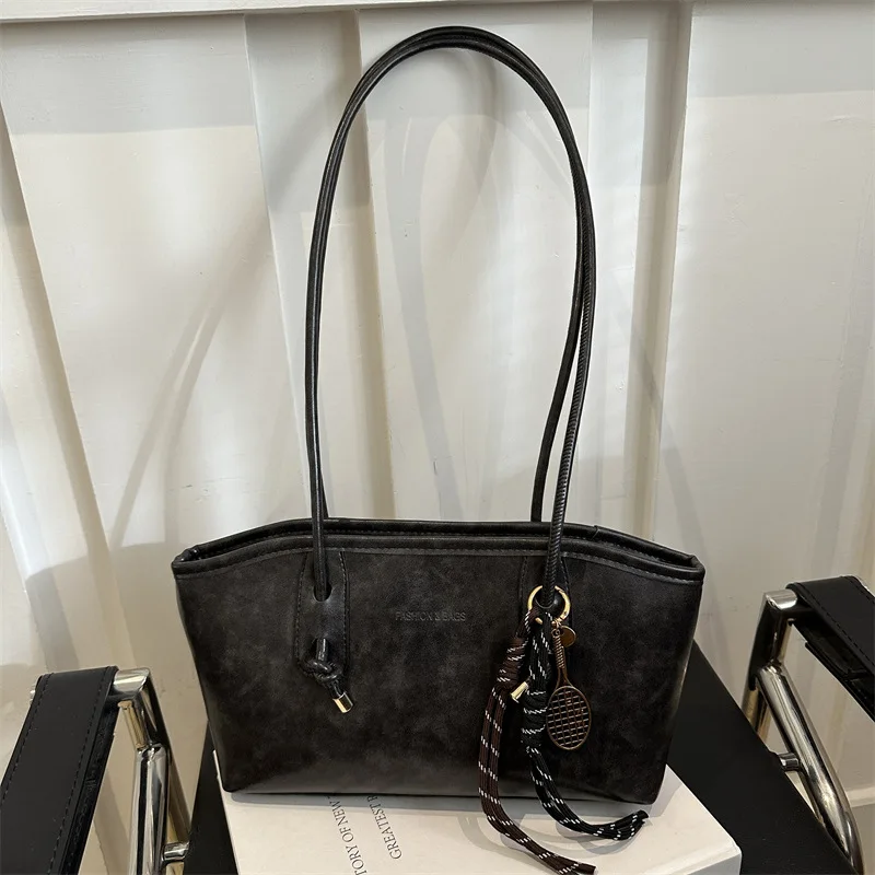 High Quality Texture Vintage Large Capacity Women's Bag Stylish Commuting Armpit Handbag Women Shoulder Bag Fashionable Tote Bag