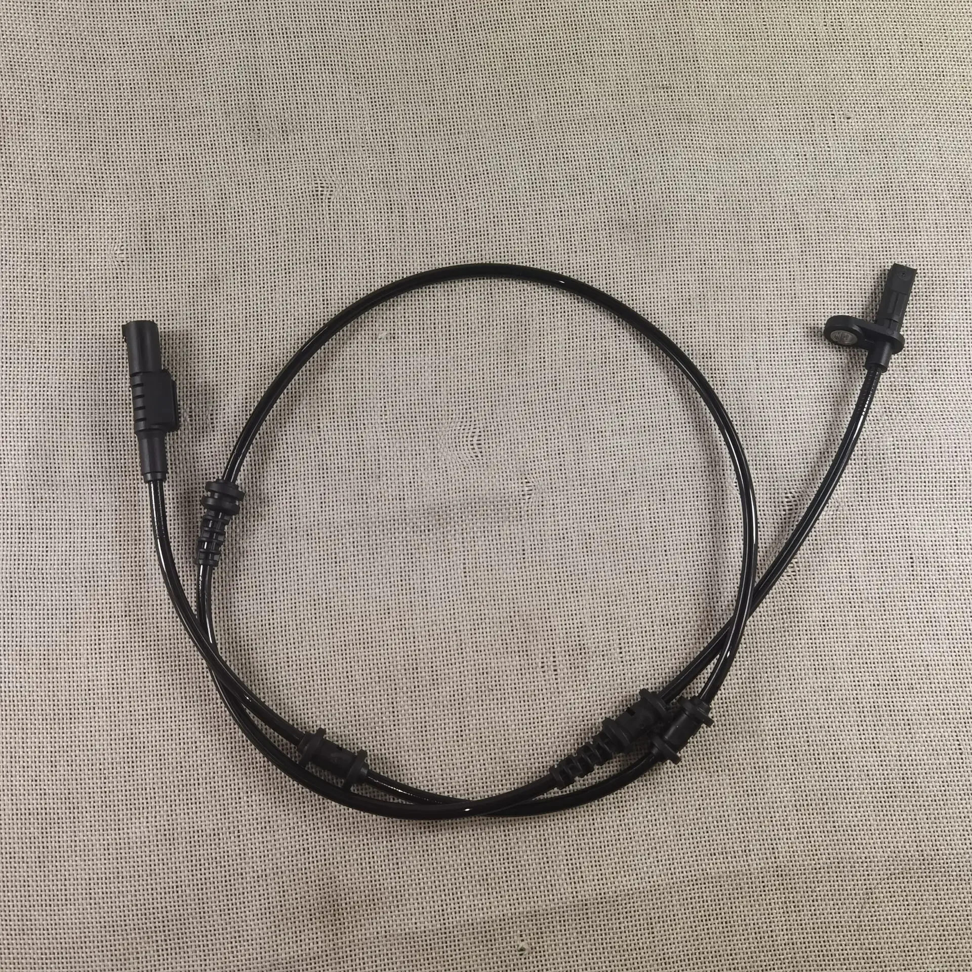 Car Wheel Speed Sensor For Mercedes Benz a Class GLA 2465402510 A2465402510 2469059402 2465400417 2469057603