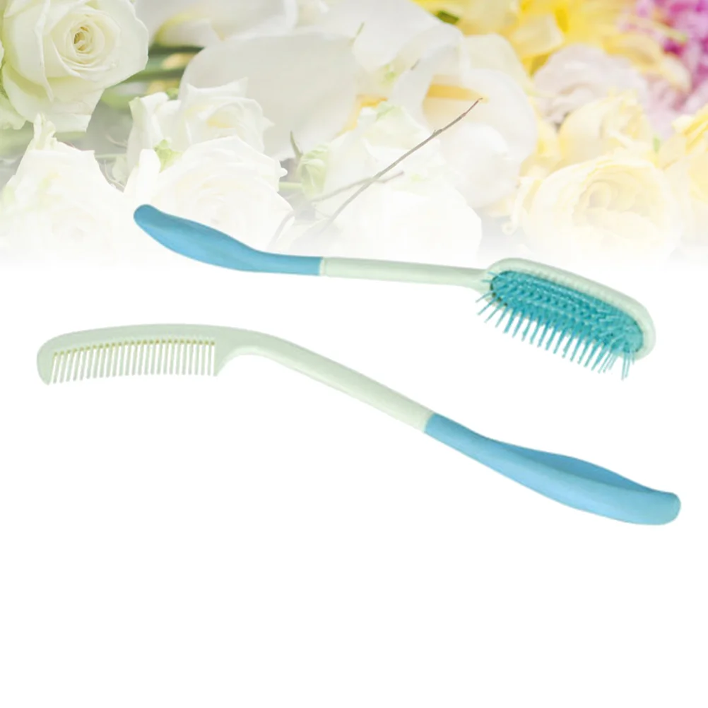 

2pcs Bend Handle Combs Convenient Long Hair Comb Plastic Massaging Comb for the Aged Patients