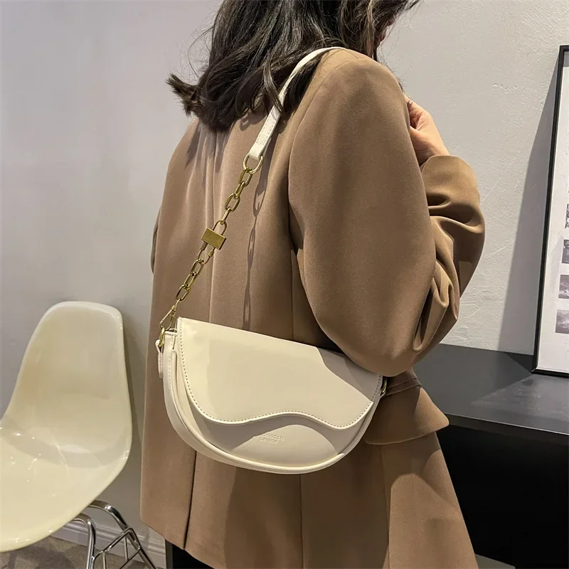 Stylish Good Texture Small for Women 2024 New Popular Retro Easy Matching Crossbody Shoulder Underarm Saddle Bag