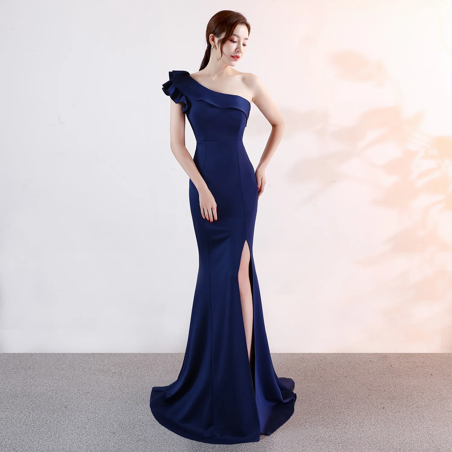 

2024 New Women Bandage Dress Vestidos One Shoulder Sleeveless Ruffles Nightclub Dress Celebrity Evening Party Mermaid Dresses