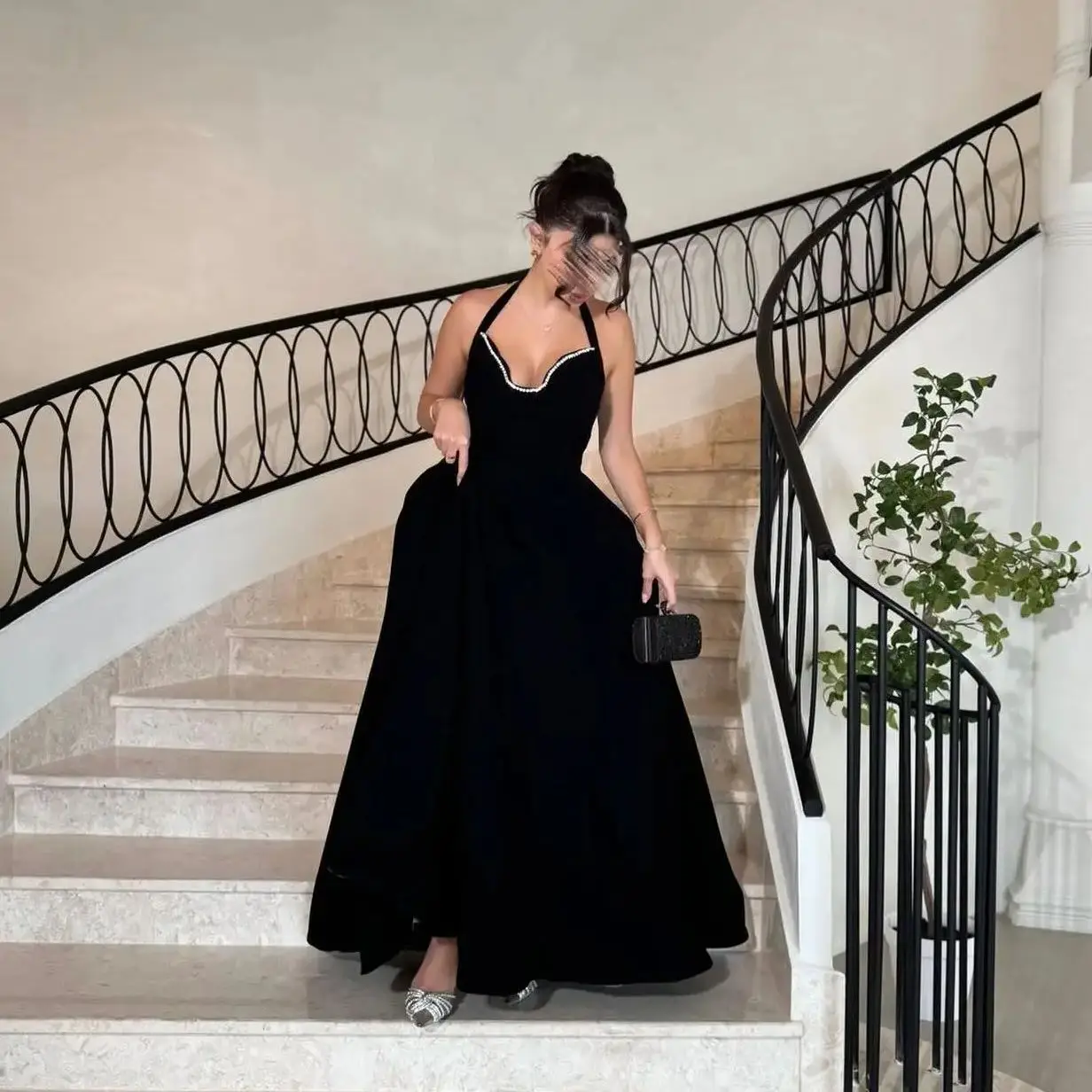 Aenyrst Elegant Black Beaded Prom Gown Women Halter Neck Party Evening Dress Floor Length Special Occasion Dresses