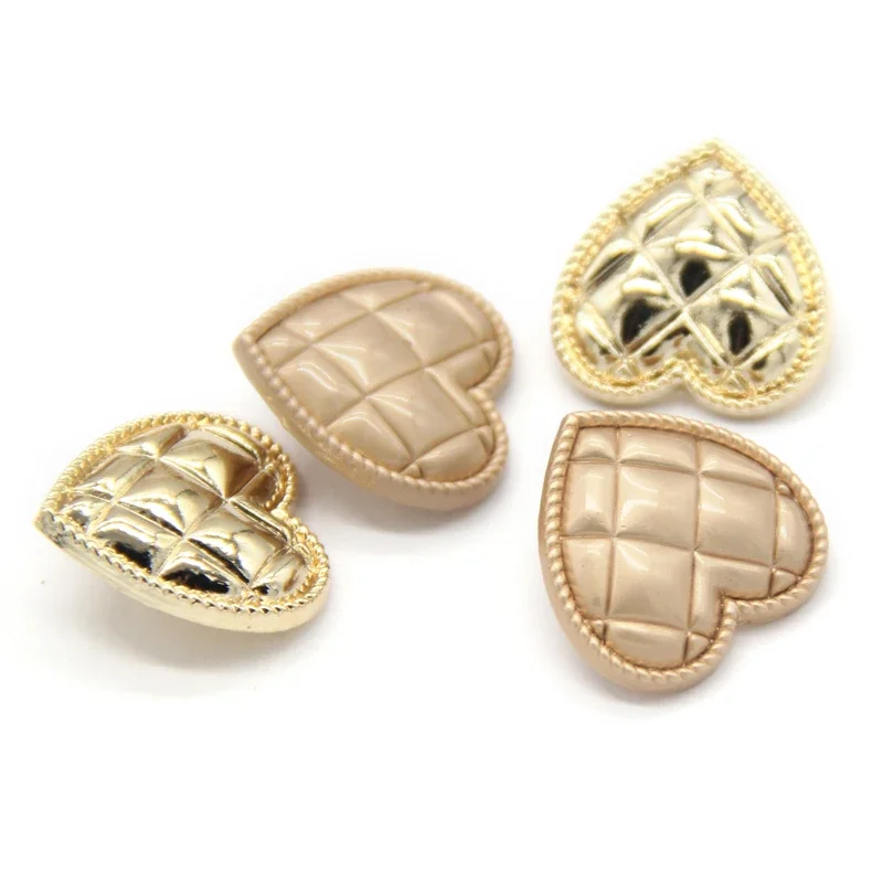 Vintage Heart Gold Metal Sewing Coat Buttons For Clothes Women Wedding Dress Decorative Handmade DIY Accessories Wholesale