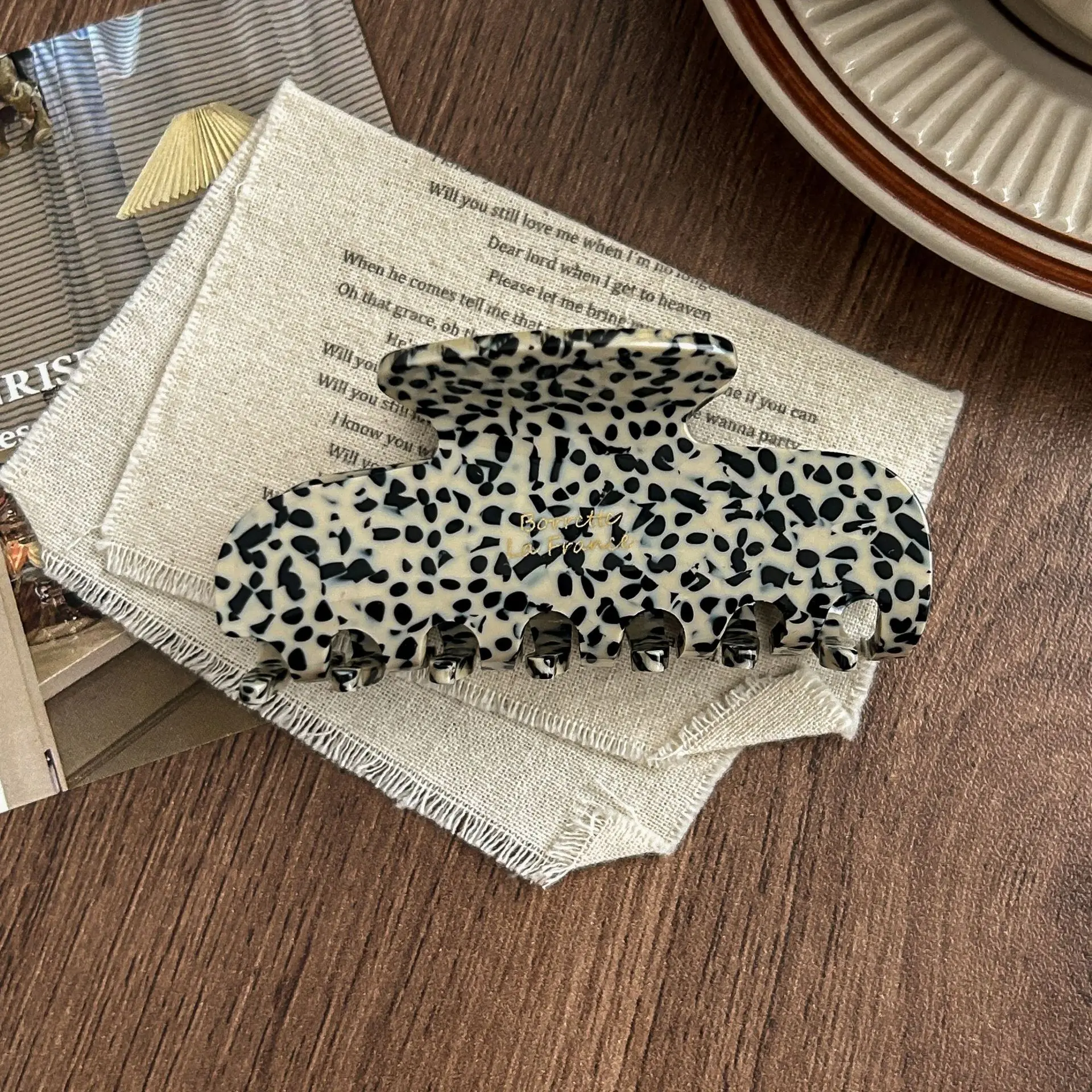 1pc black beige
