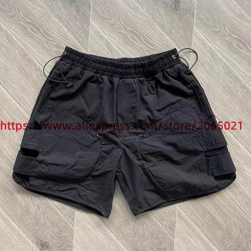Whoisjacov pair of Puffer Shorts Cargo Men Women High Quality Multi Pocket Oversize Breeches 3