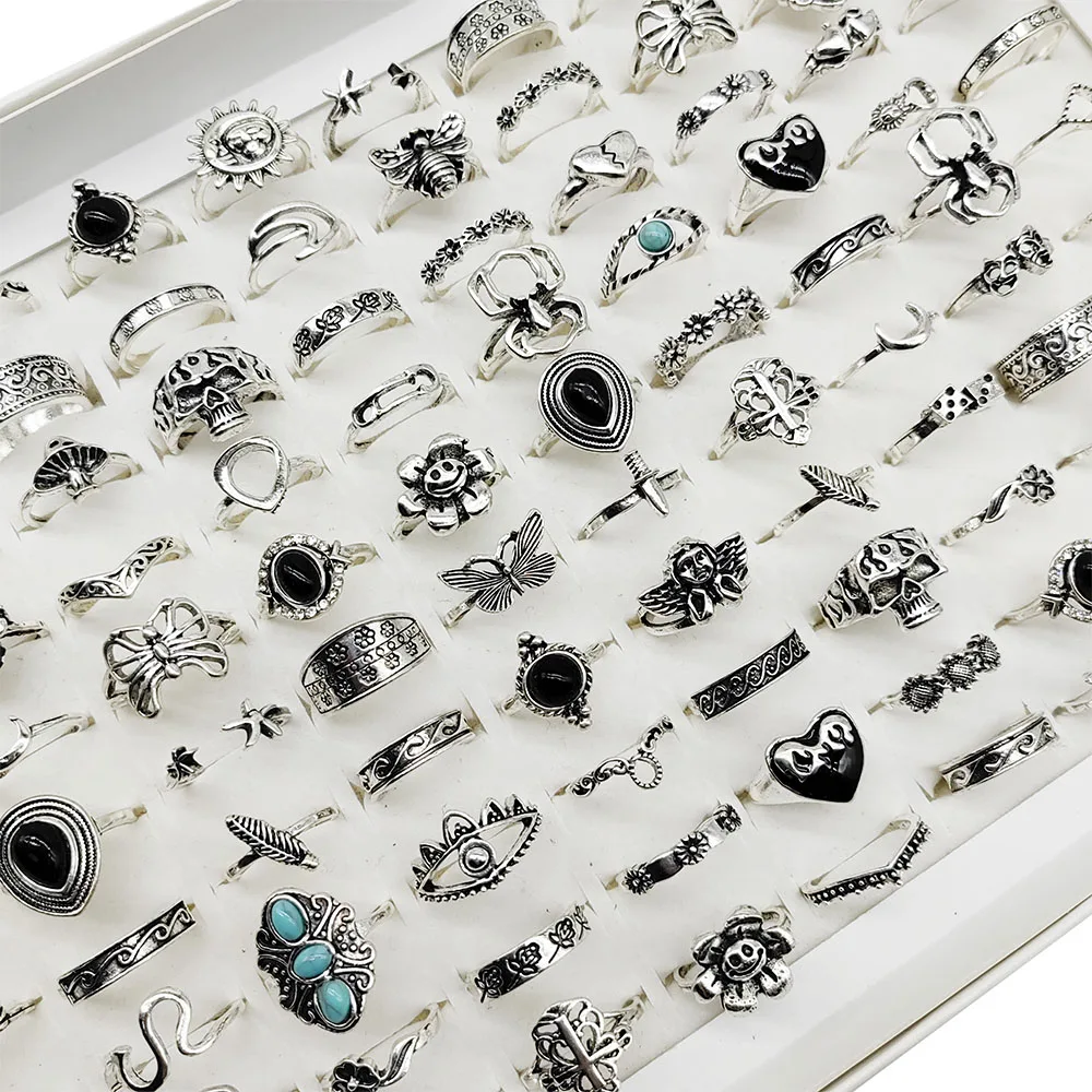50 Stück/Los Verschiedene Stile Fingerringe für Frauen Schwarze Emaille Großes Herz Wassertropfen Acryl Spinne Tier Totenkopf Blume Stein Schmuck