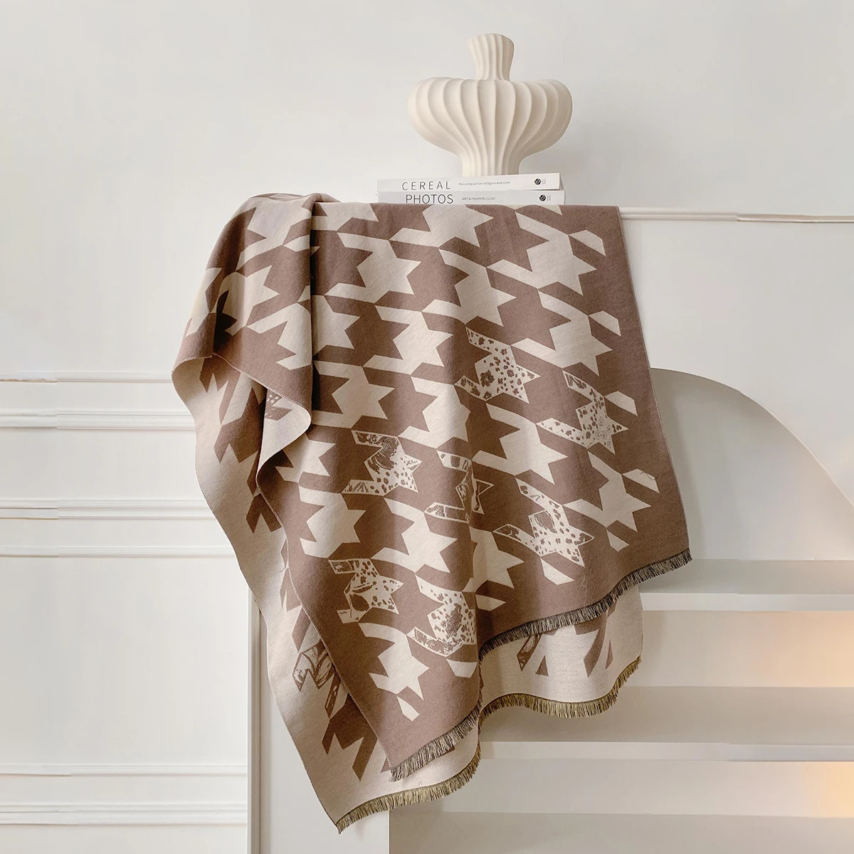 2025 New Fashion Leopard Print Cashmere Scarf Winter Shawls Female Autumn Thickened Warm Women Tassel Wraps Outdoor Neck Scarfs