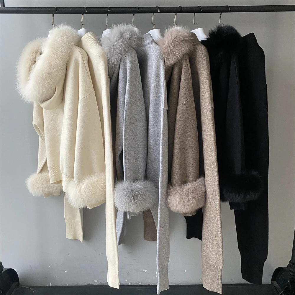 Women's fall knit set with removable collar and cuffs