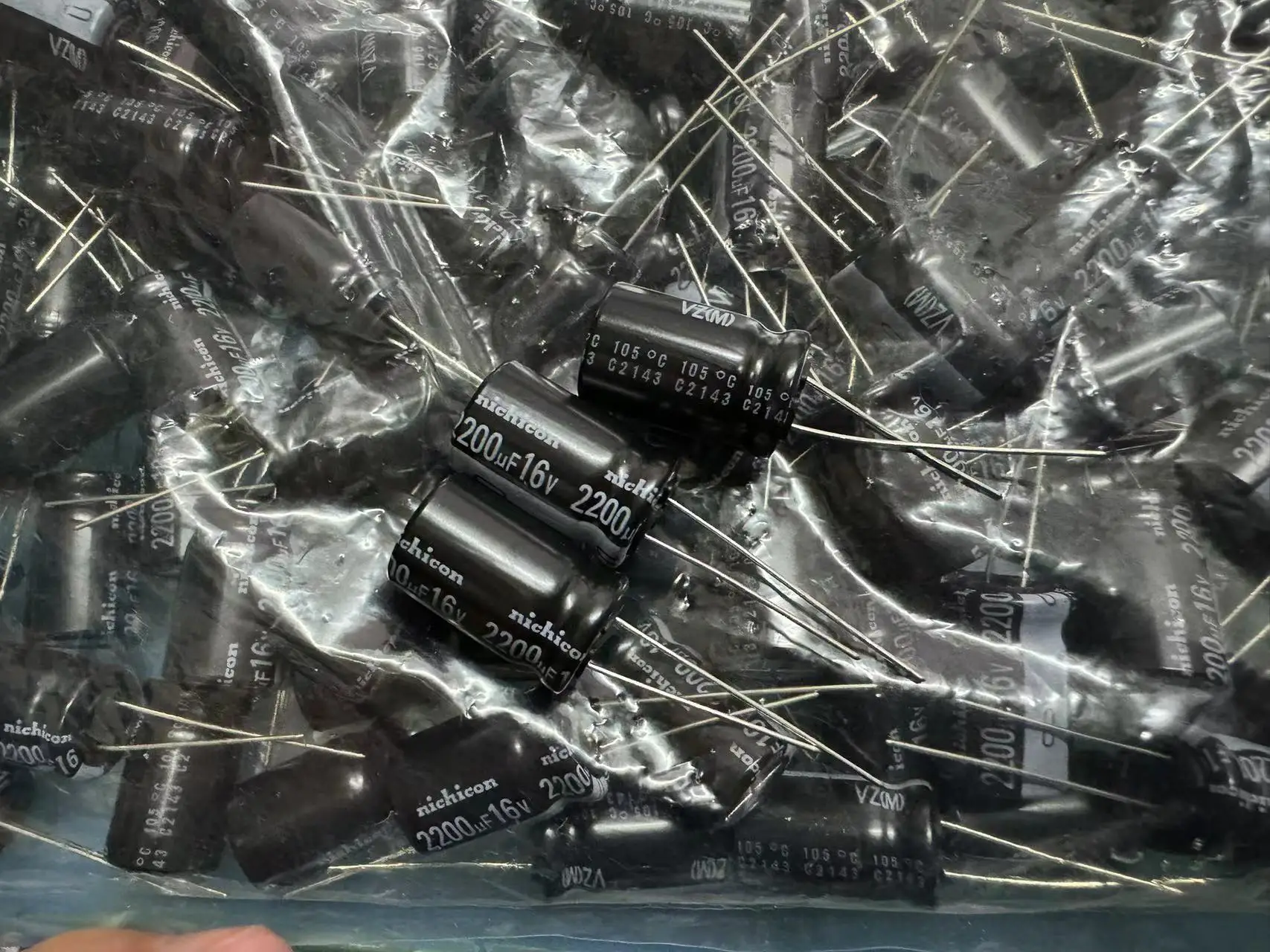 10PCS NCC 2200uF 1500UF 1000UF 16V 10x20mm Low Impedance Aluminum Electrolytic Capacitor Aluminum Electrolytic Capacitor