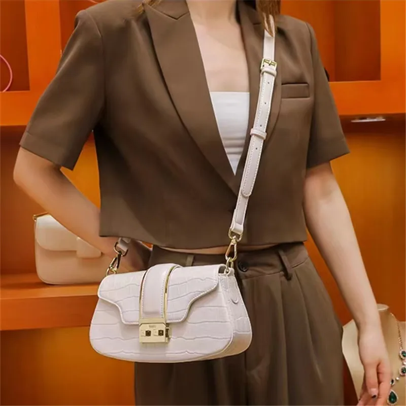 Рисунок 5 - Сумка кросс-боди из натуральной кожи