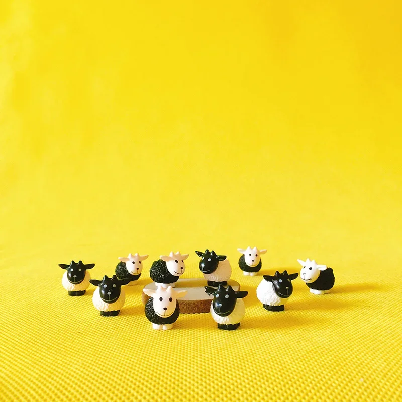 Miniature Figurines 10 Pcs/miniatures animals/black and white sheep/cute/fairy garden/doll house/terrarium/gnome/figurine/home decor/diy supplies