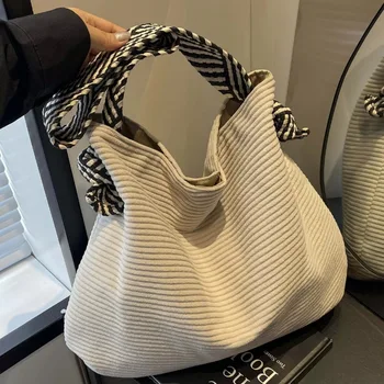 حقيبة يد جديدة من القماش المخملي بحزام كتف عريض ناعم، حقيبة كتف مفردة غير رسمية على الموضة، حقيبة نسائية مفضلة على طراز سروال قصير 2