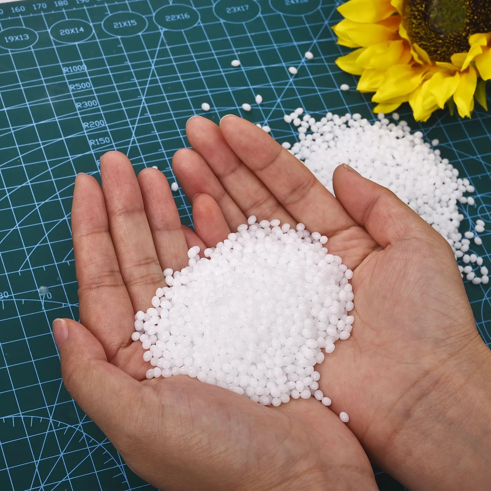 20/50/100/200g White Crystal Soil Plastimake Shape Shifter Thing Polymorph Instamorph Moldable Plastic Thermoplastic Molding thermoplastic pellets