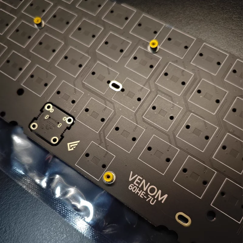 Geonworks Venom 60 HE Gaming Keyboard PCB Support GH60 tofu60