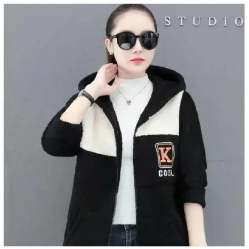 سترة نسائية من الفرو الصناعي المطرز بمقاس كبير للخ...