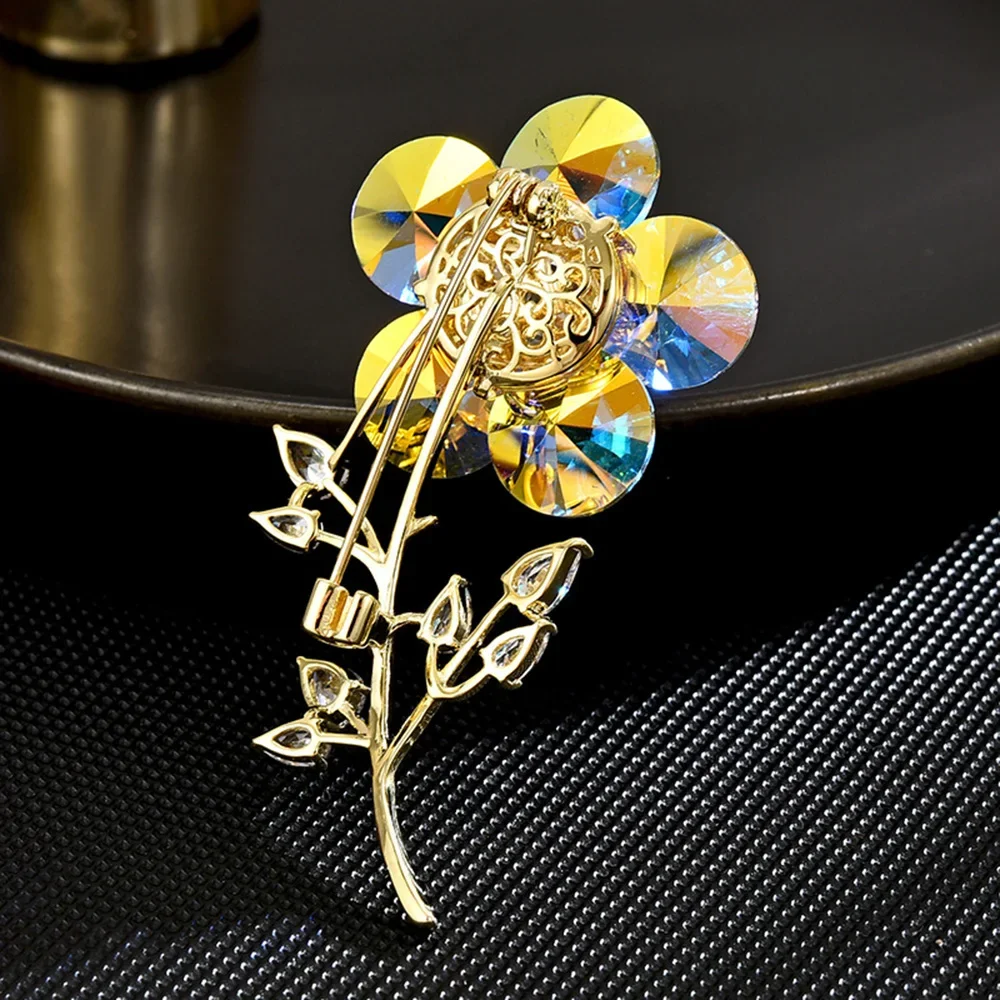 1 Piece Crystal Flower Brooch for Women High Quality Metal Copper Brooches Women's Clothing Decoration Corsage Wholesale