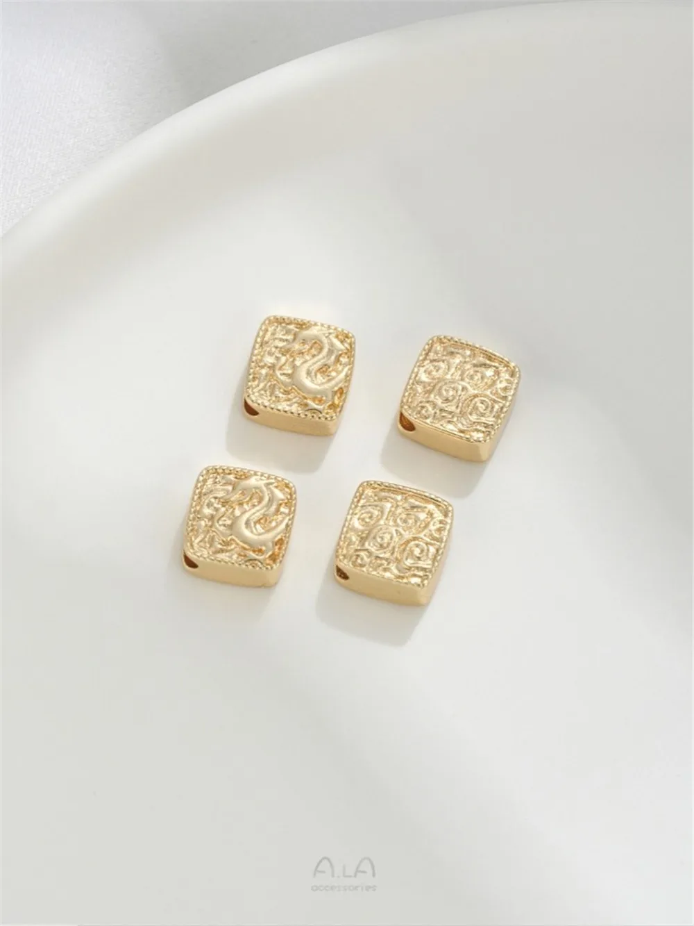 Рисунок 3 - Набор из бусин и кольца в виде звезды дракона