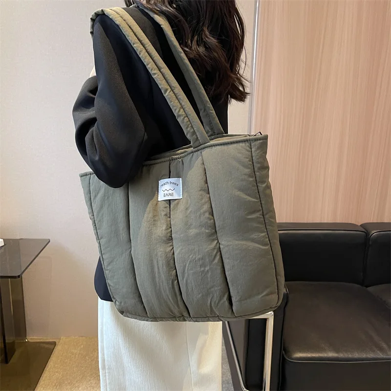 

Large Capacity Women Shoulder Bag 2023 Fashion Female Designer Tote Bag Casual Commuting Handbags For Women Messenger Bag