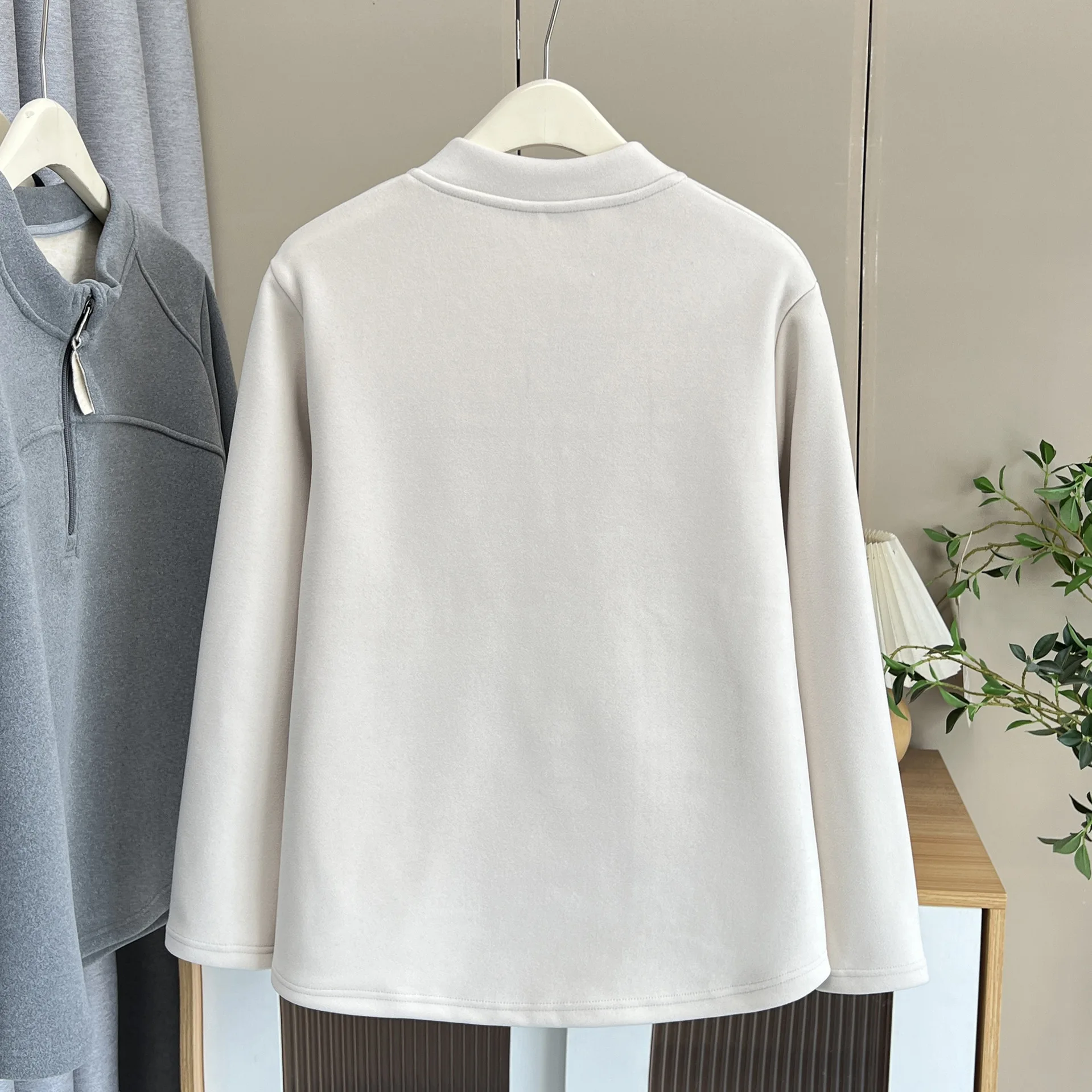 XXXXL Fashion Plus Size Women's T-Shirt New Autumn Winter Thickened And Fleece Stand Collar Zipper Long Sleeved Tops 8239