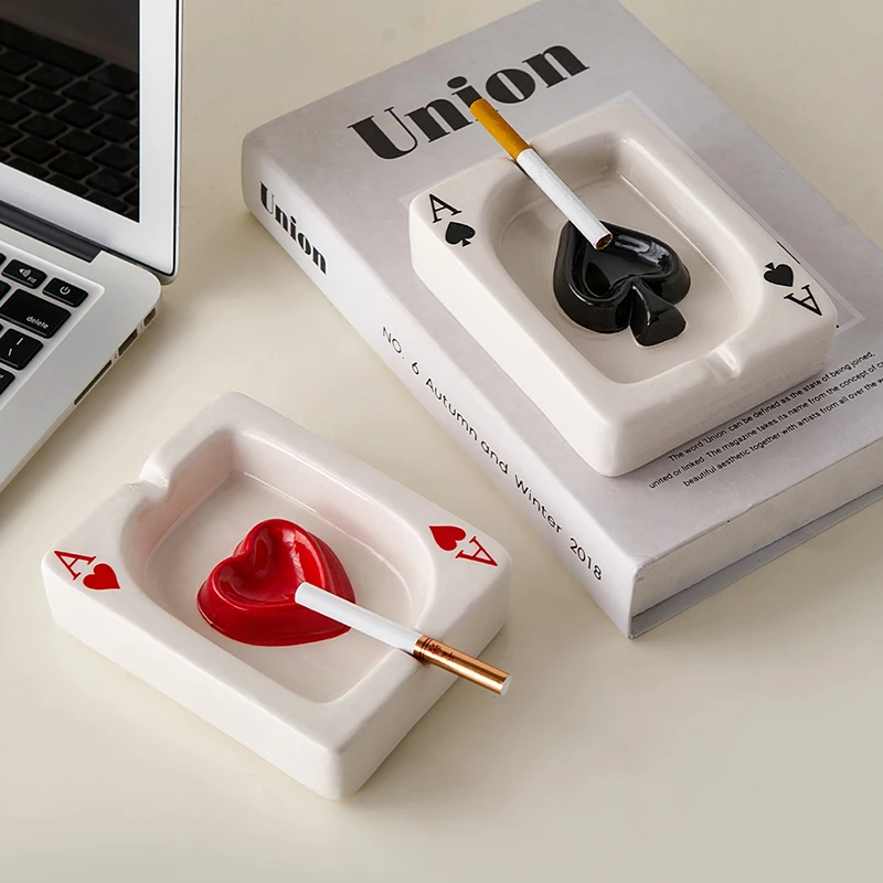 Playing Card Ashtray Home Decoration Modern Meeting Room Desk Ornaments Simple Smoking Accessories Decorative Ash Tray