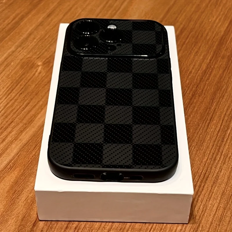 Elegant Black Grid Silicone Pattern Phone Case - Soft and Stylish Cover