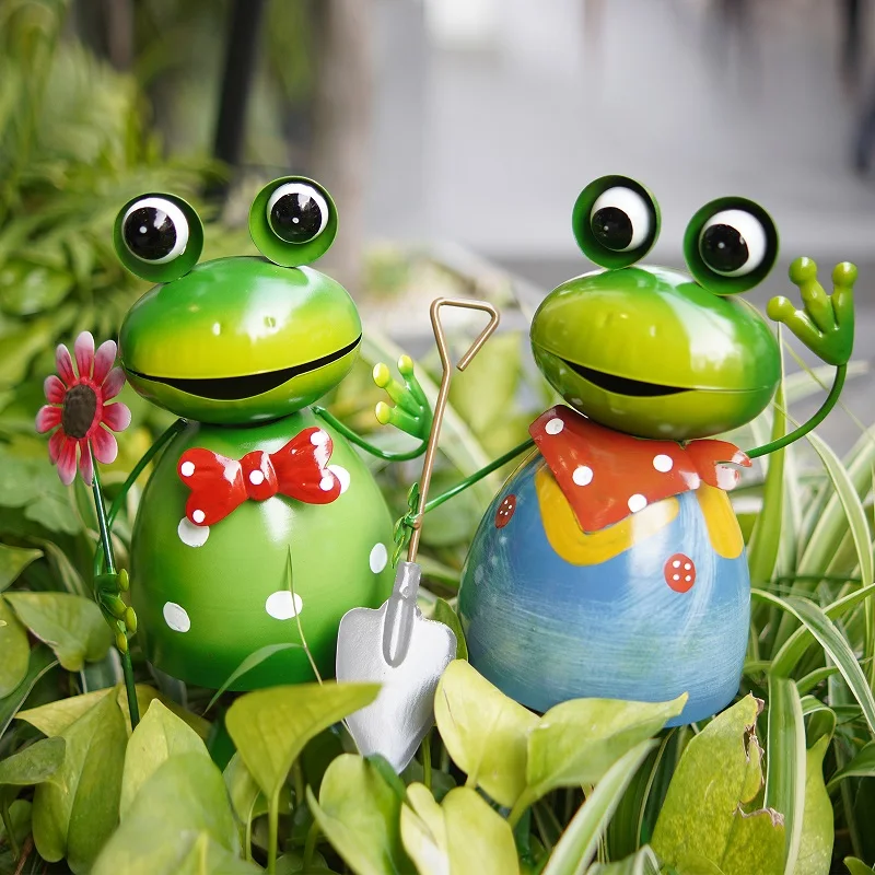 Garden Statue Garden Decoration Animal Ornaments Garden Frog Statue Outdoor Decor Cute Metal Frog Yard Art Sculpture 3D Spring Figurine for Lawn Patio