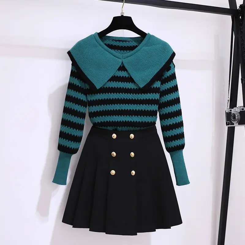 

Women's 2023 Autumn/Winter New Suit Academy Style Doll Neck Striped Sweater Slim Versatile Short Skirt Two Piece Set Fashion
