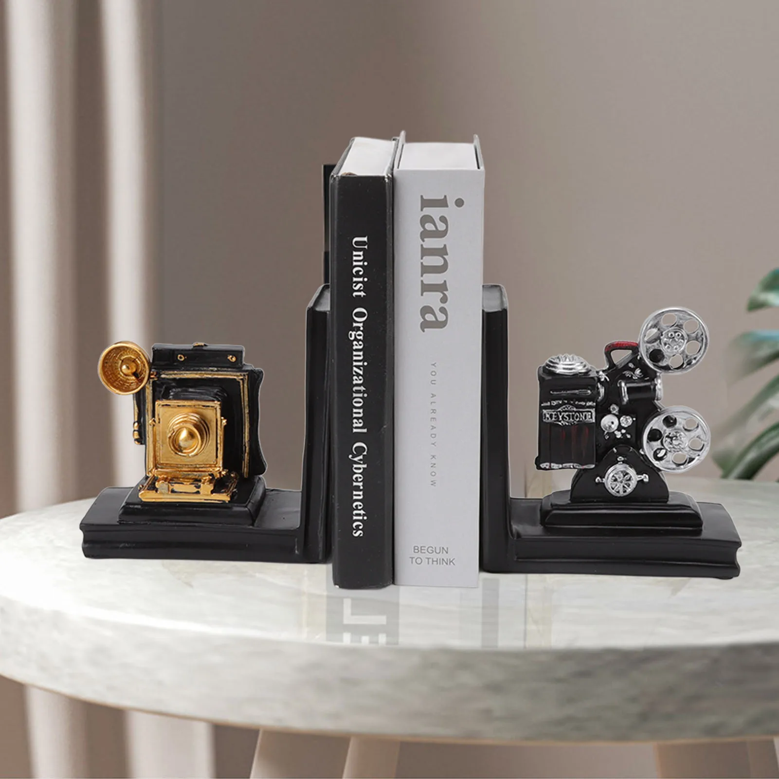 

1 Pair Shelf Book Ends Ornament Movie Projector Designed Resin Bookshelf Organizer Decoration for Study Home Office