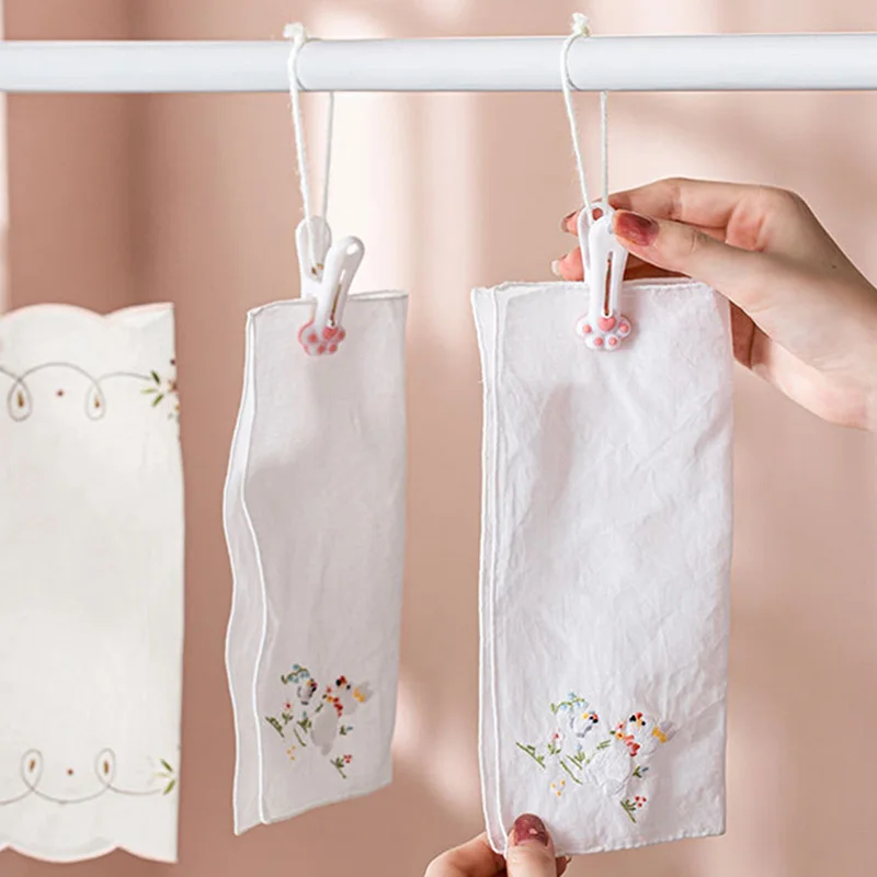 12pcs/set Cute Cat Paw Clothes Pegs Photo Clip Windproof Underwear Beach Towel Clip Strong Plastic Laundry Clips 2