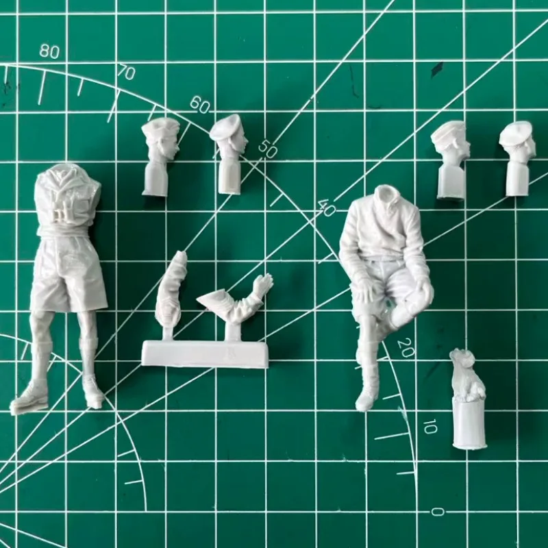 1/35 스케일 레진 피규어 조립 모델 키트 영국 장갑차 승무원 세트(피규어 2개와 강아지) 조립되지 않은 미도색 디오라마