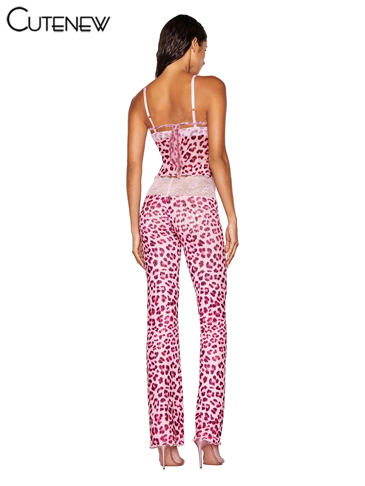 Conjunto de dos piezas de encaje con retazos para mujer, camisola sexy estilo hipster con tirantes finos y pantalones ajustados de cintura alta, ropa femenina