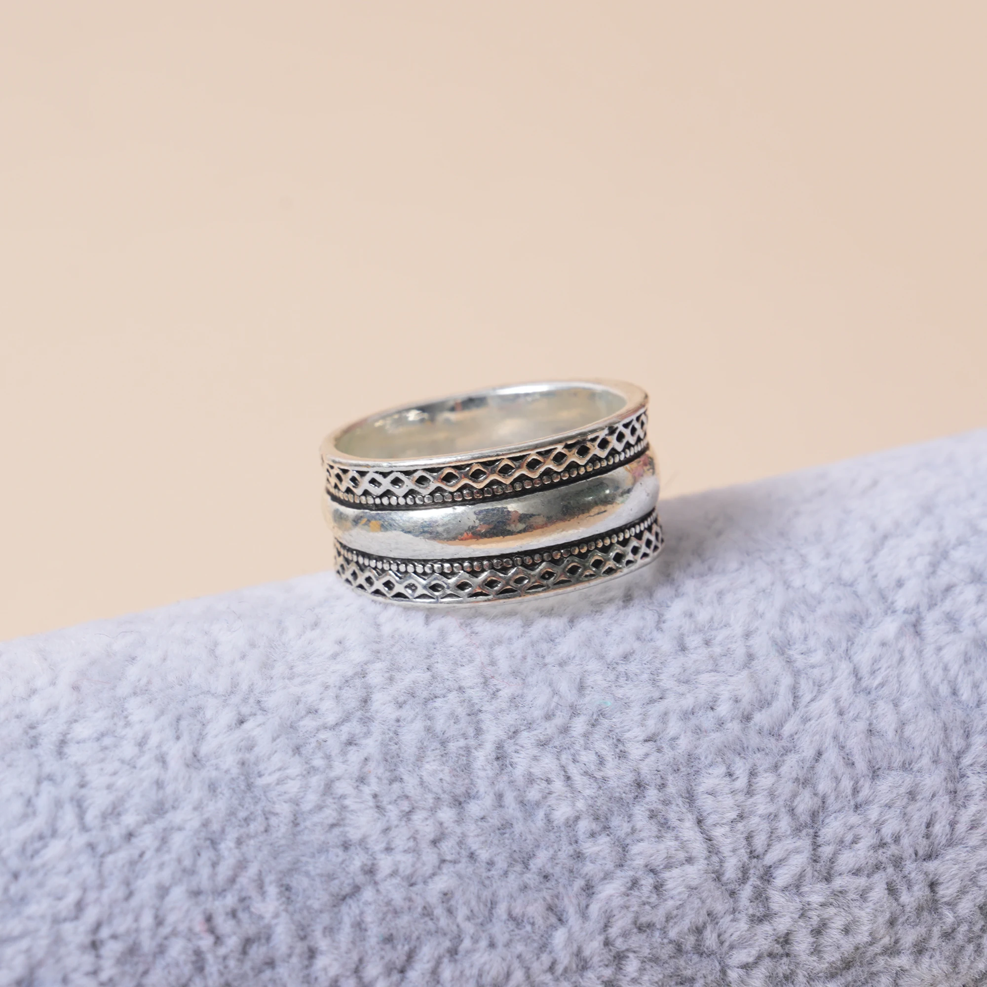Retro Thai Silver Ripple Cross Ring Men's and Women's Trendy Fashion and Temperament Ring cross rings,fashion rings,fashion ring,finger rings