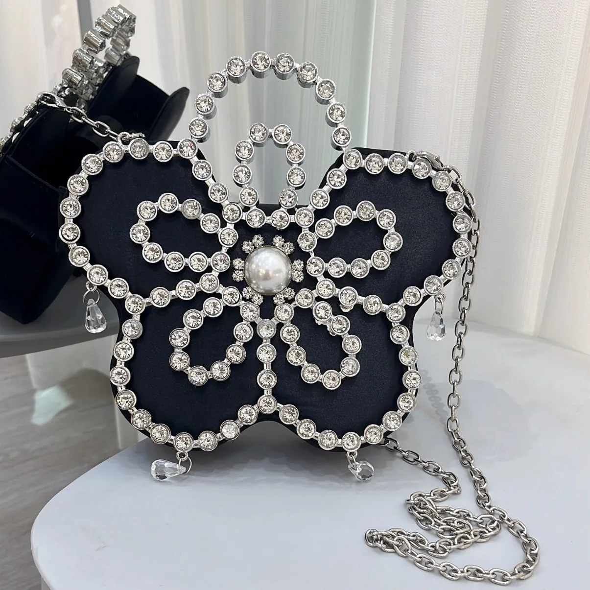 24 New French Fairy Bag Bring Super Sparkling Diamond Flower Crossbody Bag Pearl Diamond Chain Versatile Handbag