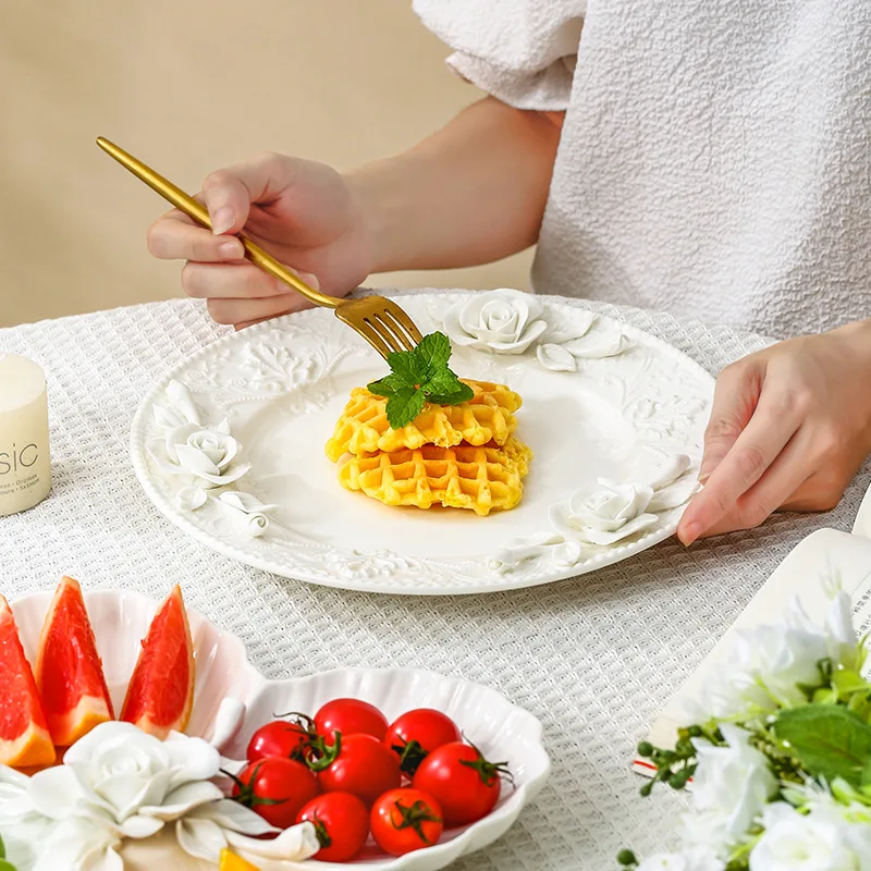 Flower Relief Ceramic Plate Breakfast Fruit Salad Dinner Plates Hotel Restaurant Western Plate Kitchen Dessert Plate Cutlery