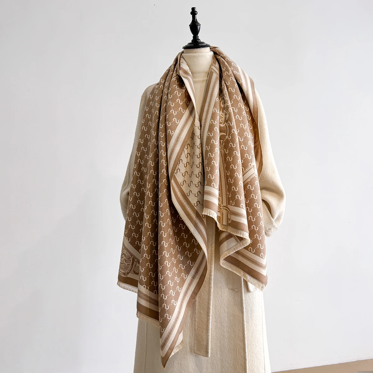 2025 Women's Luxury Brand Cashmere Winter Shawl - Vintage Allover Pattern Printed with Tassels, Pashmina Wrap & Bandana