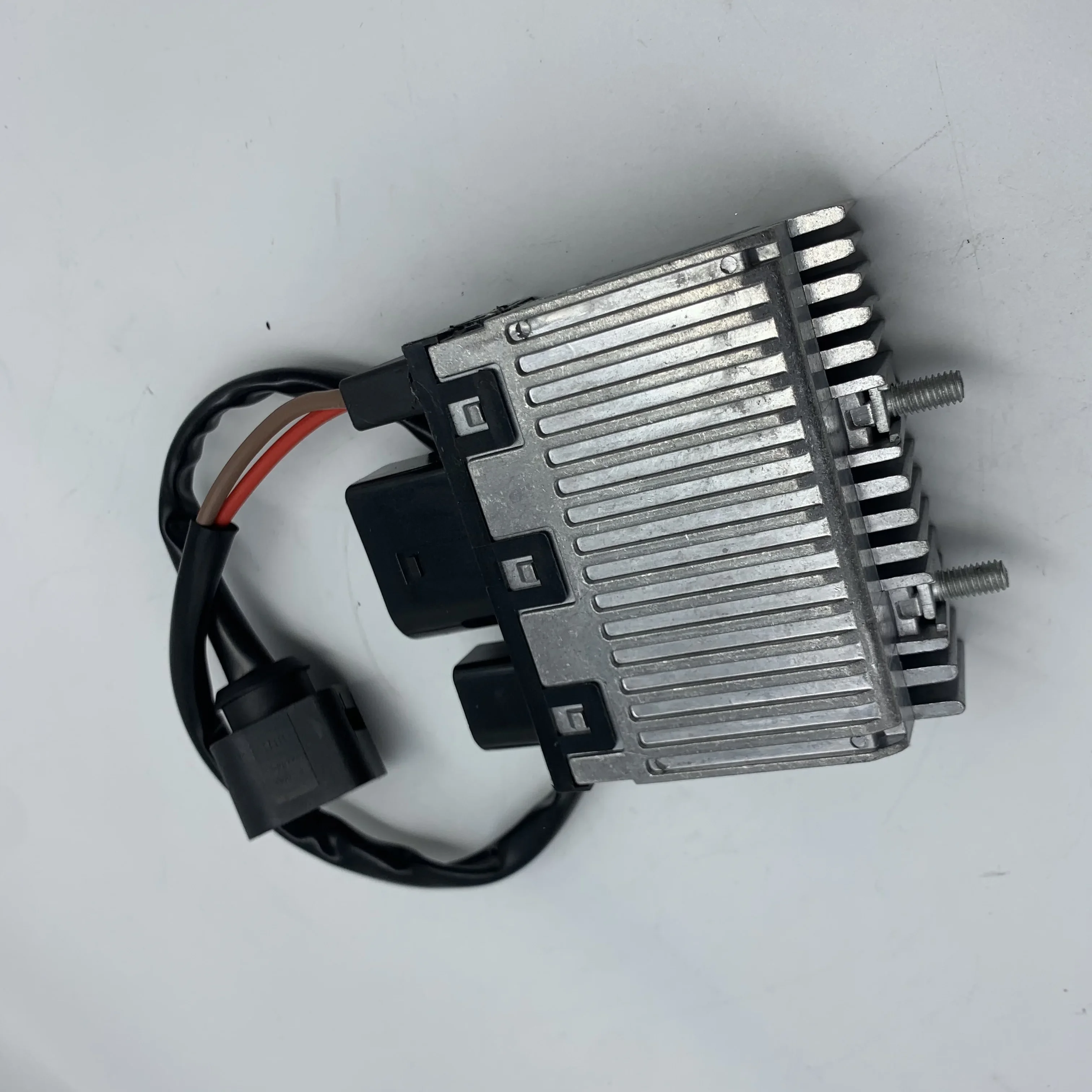 8D0959501C 8D0959501D 8D0 959 501C 8D0 959 501A Auto Fan Control Unit Module For AUDI A4 A6 VW Passat B5