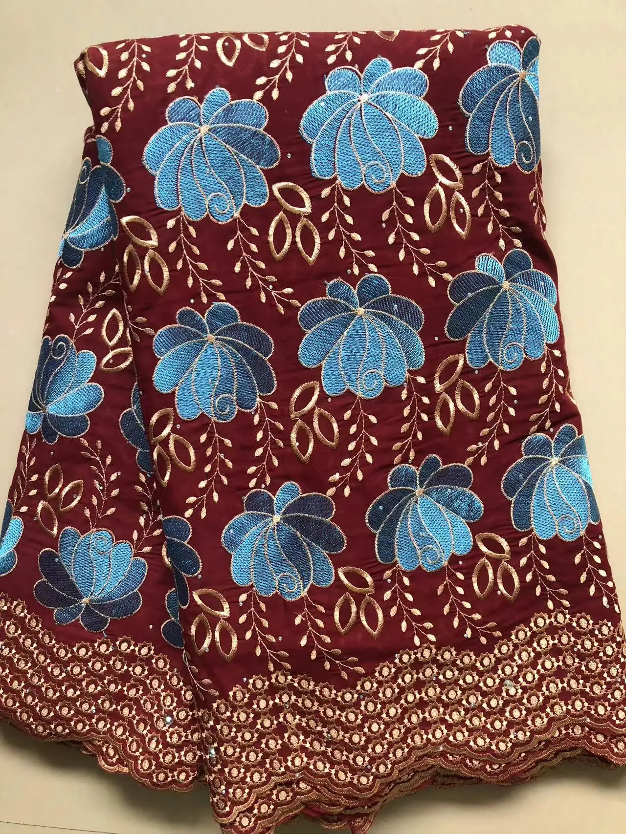 

New Design High Quality 2023 African Nigerian Cotton Diy Lace Fabric With Stones Embroidery Party Dress For Sewing Women 5 Yards