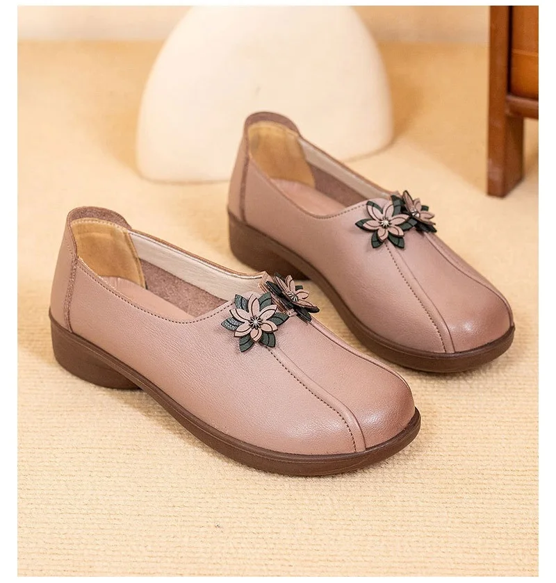 

2024 Spring Leather Ballet Shoes For Women Slip On Flats Floral Low Heels Woman Chic Moccasin Mother Shoe Ladies Driving Loafer
